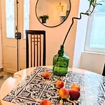 Gato, Charming Portuguese Style For Rent, Vida A Portuguesa Lejlighed *