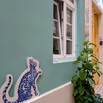 Gato, Charming Portuguese Style For Rent, Vida A Portuguesa Lejlighed Portimão