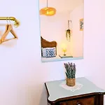 Gato, Charming Portuguese Style For Rent, Vida A Portuguesa Lejlighed *