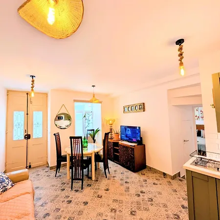 Apartman Gato, Charming Portuguese Style For Rent, Vida A Portuguesa