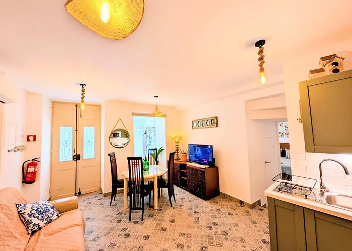 Apartment Gato, Charming Portuguese Style For Rent, Vida A Portuguesa