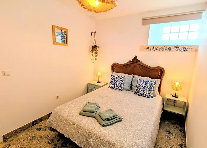 Gato, Charming Portuguese Style For Rent, Vida A Portuguesa Portimao